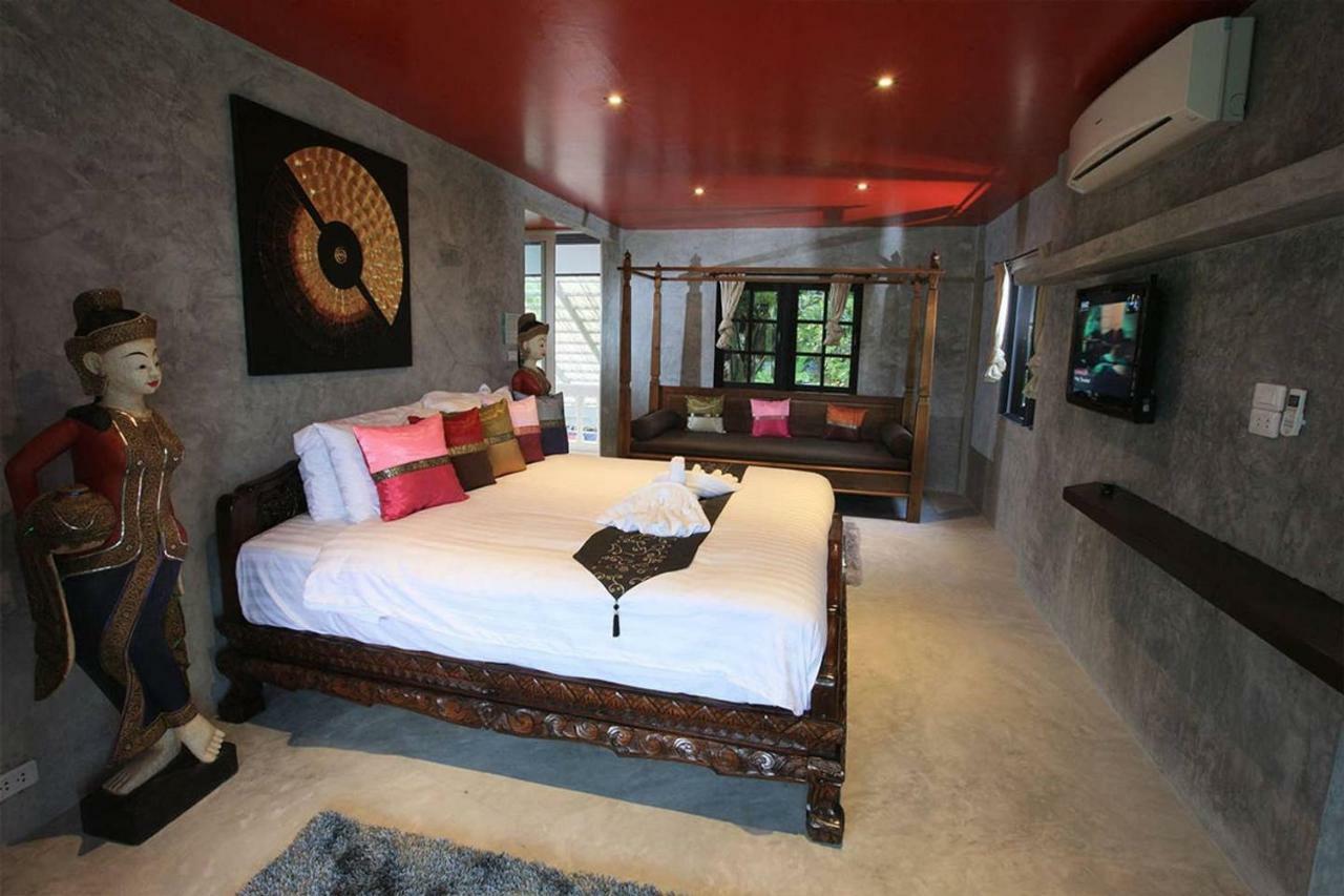 Casa de férias Baan Heaven / Pool Sleeps Up To 15 Patong